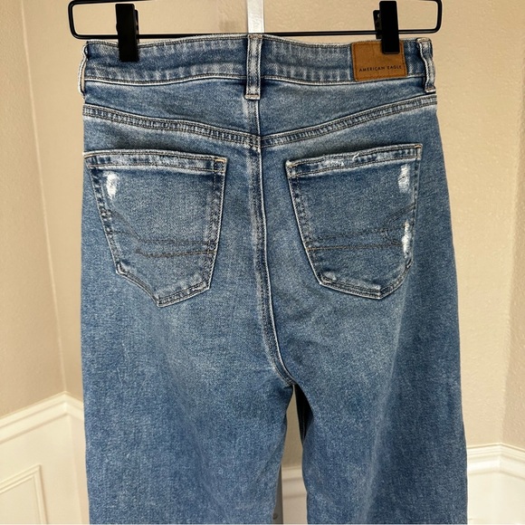 American Eagle Mom Straight Leg Jeans Size 4 - Picture 6 of 9